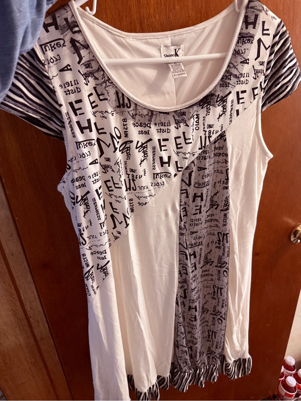 SHAN White and Black Graphic Cap Sleeve Tunic